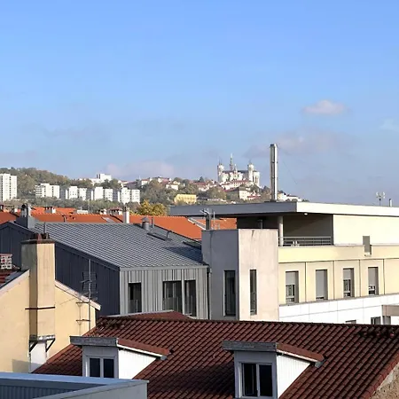 Guestready - Charming Getaway With A Terrace Лион
