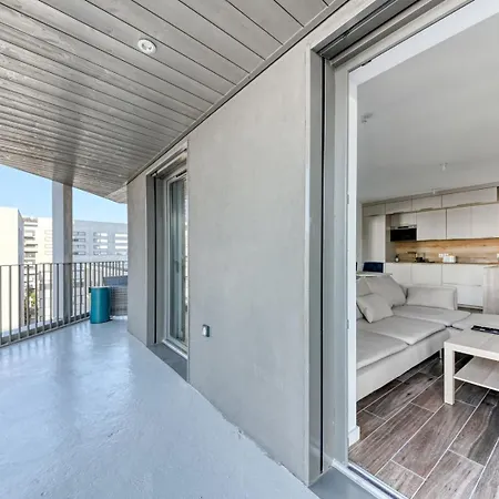 Guestready - Charming Getaway With A Terrace Daire Lyon